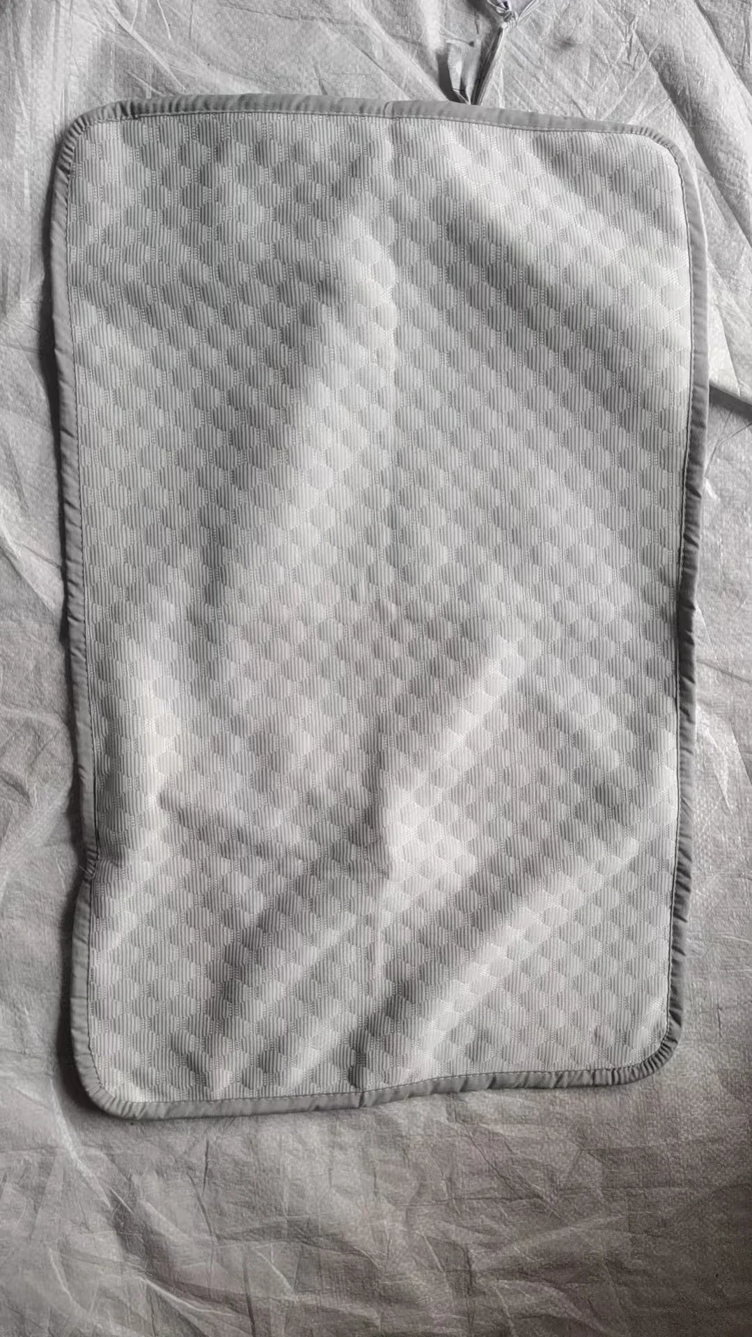 Summer Cooling Pillowcase – Ice Cool Washable Cover 48x74cm