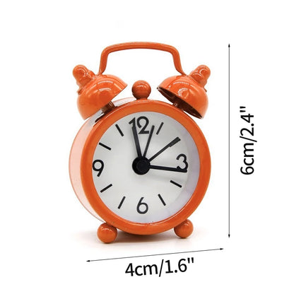 Nordic Retro Alarm Clock – Mute Quartz Clock with Metal Stand