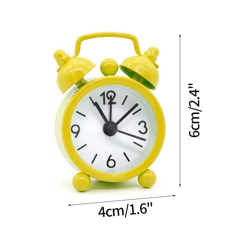 Nordic Retro Alarm Clock – Mute Quartz Clock with Metal Stand
