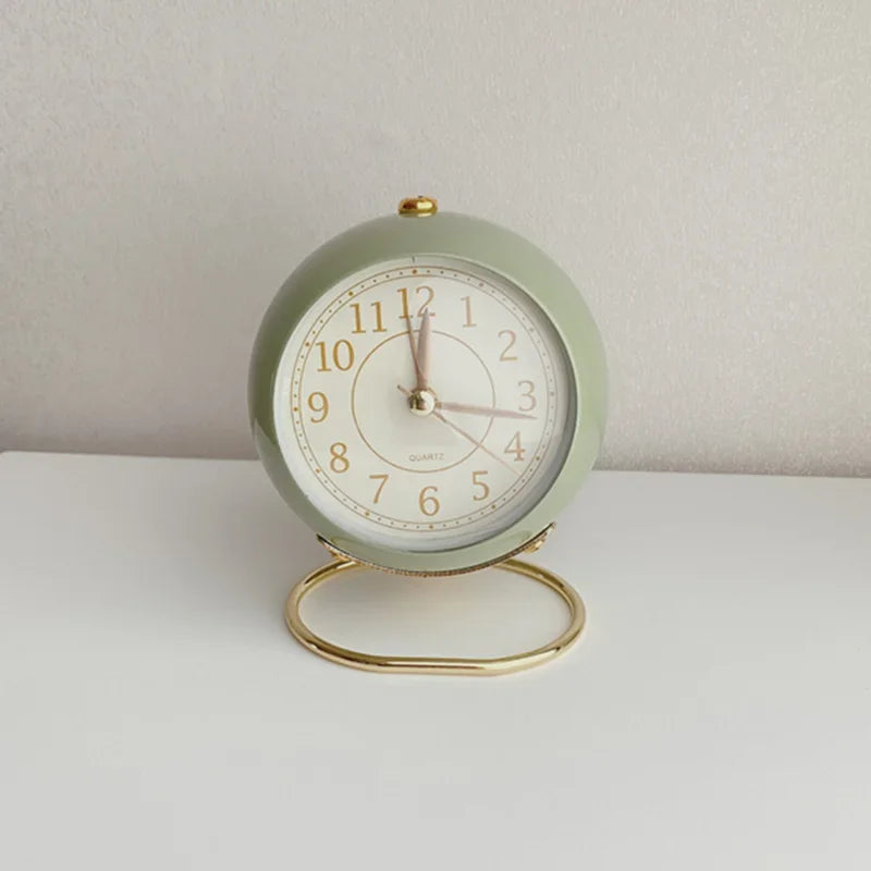 Nordic Retro Alarm Clock – Mute Quartz Clock with Metal Stand